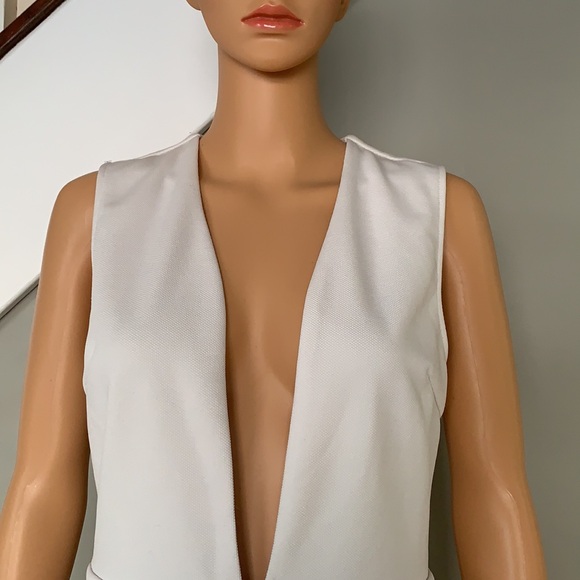 Romper - Picture 2 of 4